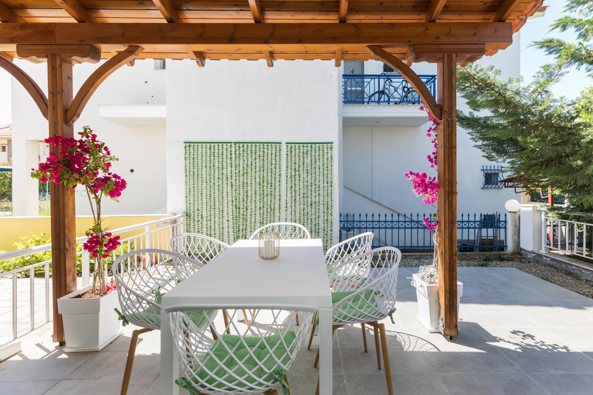 Alexandra'S Maisonette. Паралия-Дионисиу Экстерьер фото